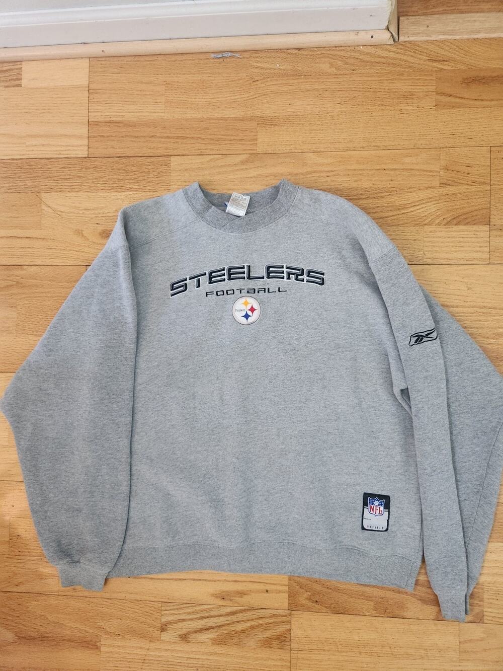Vtg Y2K Reebok NFL Sweatshirt Size Medium Mens Embroidered Pittsburgh Steelers